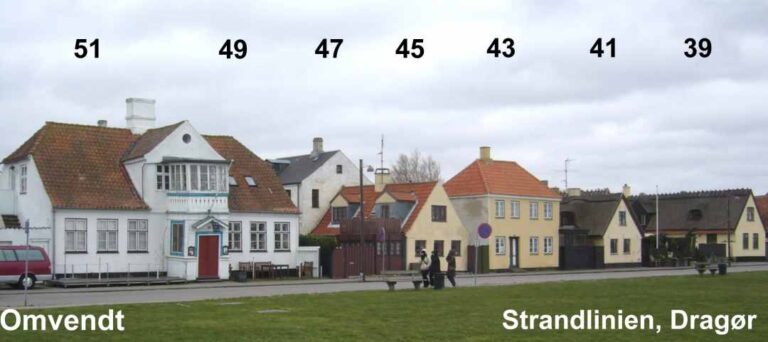 ”Det omvendte princip” anvendes i det der før 1974 var gl. Dragør kommune. Kendt husrække på Strandlinien 51-39. Foto: Dines Bogø, 2007.