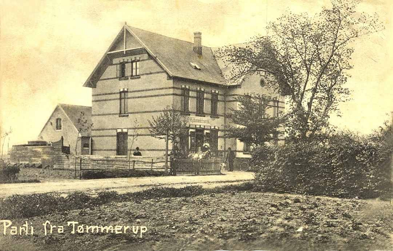 Ejendommen "Enigheds Værn" opført 1898. Postkort fra omkring 1909. Foto: udlånt af Tårnby Kommunes Stads- og Lokalarkiv.