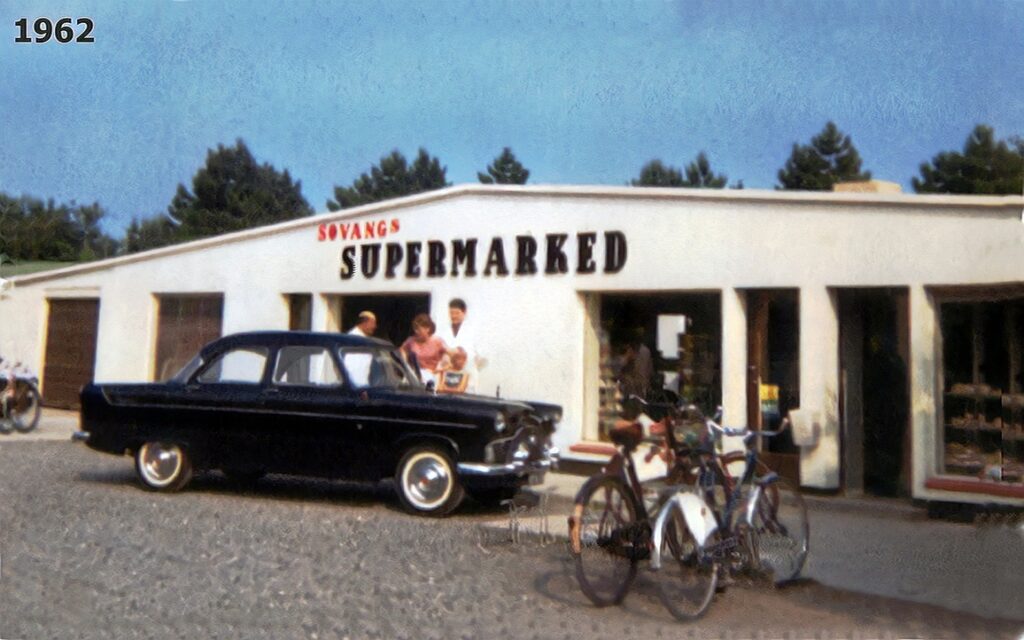 Ca. 1962. Forretningen blev ombygget og udvidet mange gange i Birthe og Børge’s tid. Foto: DB-arkiv.