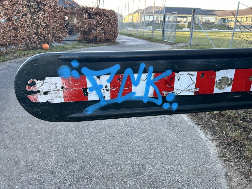 Grafitti i Dragoer 00007 | foto fra dragørnews.dk