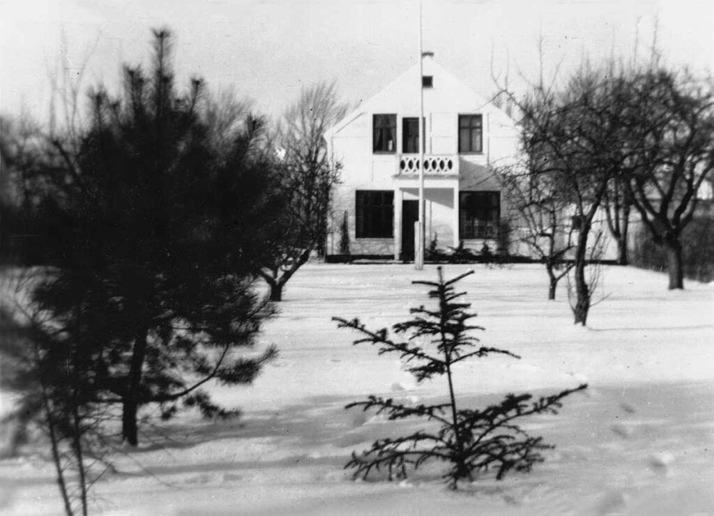 Ca. 1952. Engvej 73, "Villa Dana". Foto: DB-Arkiv.